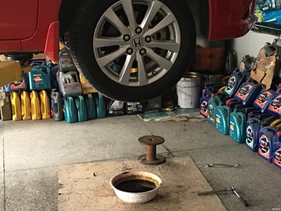 拖拉機(jī)保養(yǎng)中的機(jī)油選擇與維護(hù)要點(diǎn)